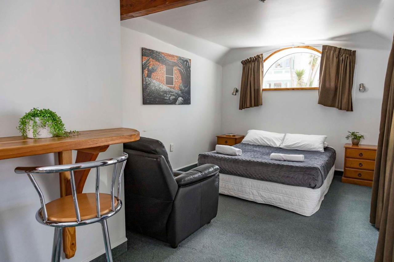 Kiwis Nest Backpackers And Budget Accommodation Дьюндин Экстерьер фото