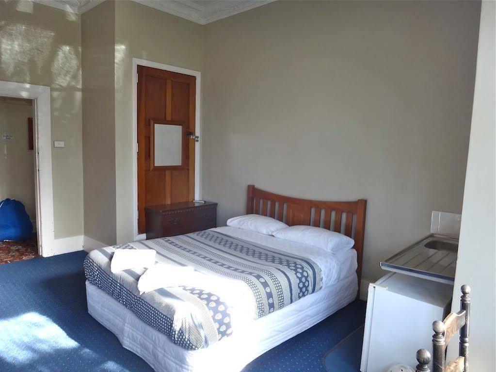 Kiwis Nest Backpackers And Budget Accommodation Дьюндин Экстерьер фото
