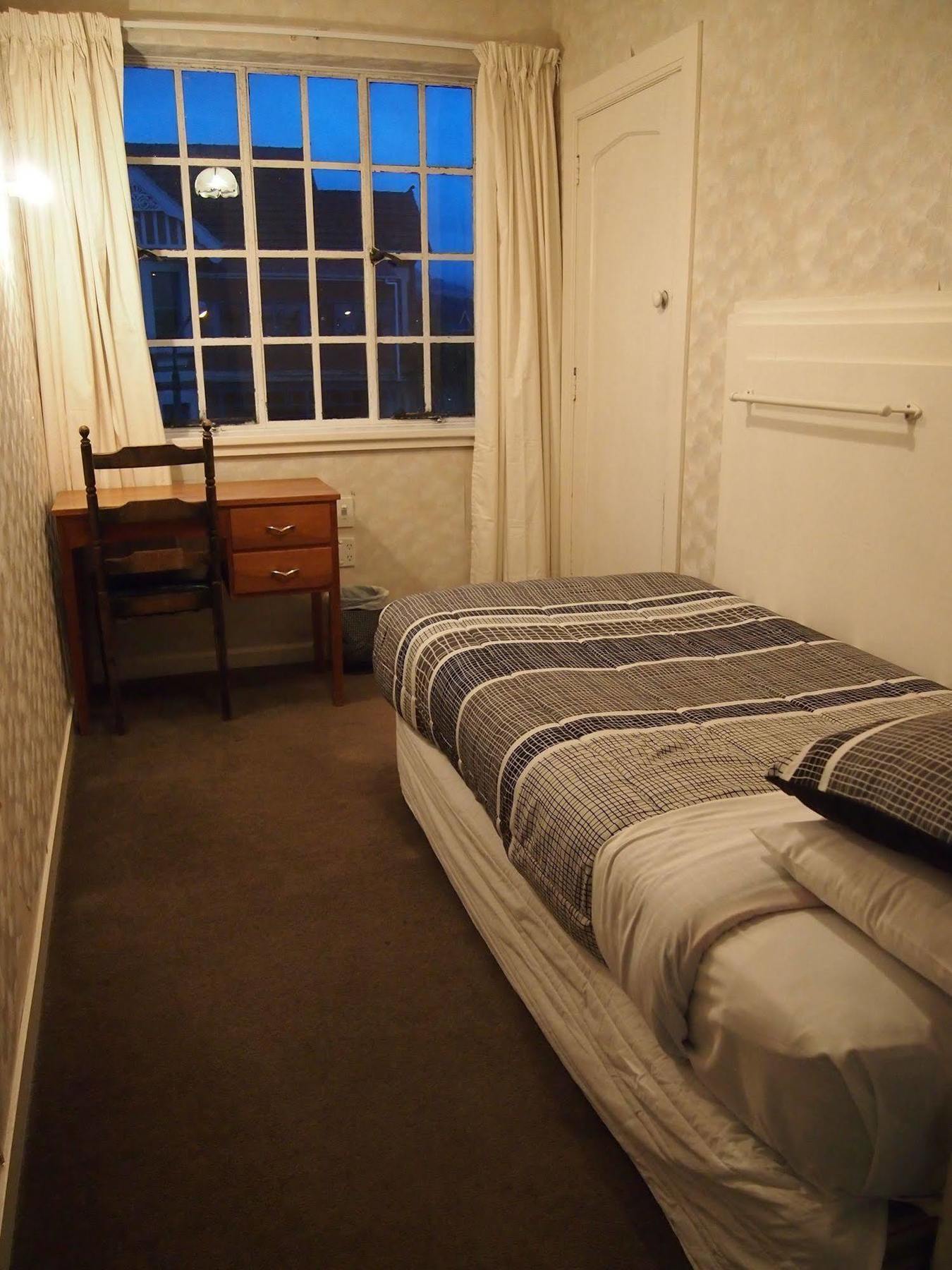 Kiwis Nest Backpackers And Budget Accommodation Дьюндин Экстерьер фото